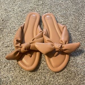 Women’s sandals